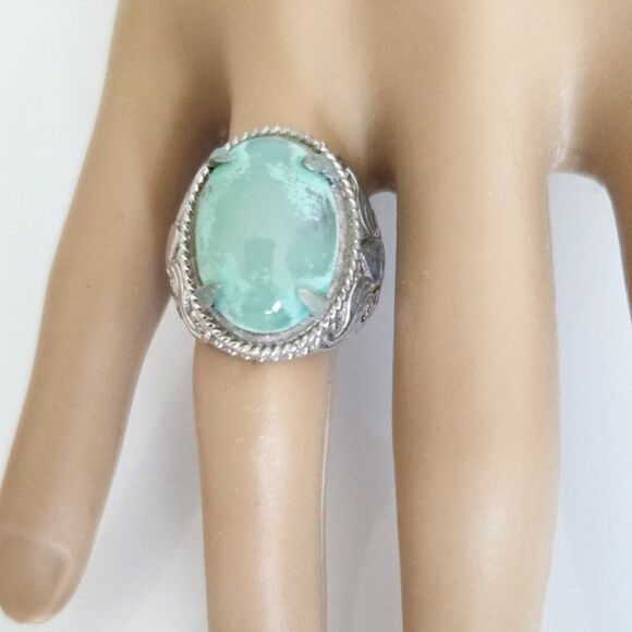 Green Chalcedony Engraved Ring Size 7 - Picture 11 of 11